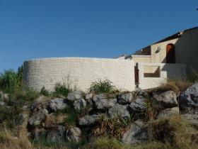 Villa moderna de construcción de alta gama con impresionantes vistas de los estanques y las montañas Caroux
