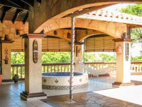 Casa Romi - Residencia de lujo en Lambaré