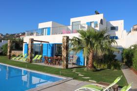 Villa de lujo en primera línea con vistas únicas en el Mediterráneo