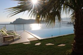 Villa de lujo en primera línea con vistas únicas en el Mediterráneo