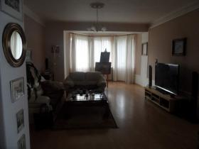 Casa de varios apartamentos en una zona residencial de una prestigiosa localidad de Praga