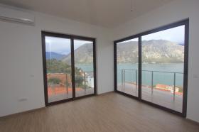 Apartamento en venta cerca de Boka Bay con vista al mar