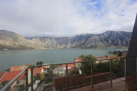 Apartamento en venta cerca de Boka Bay con vista al mar