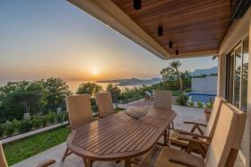 Villa con espectaculares vistas panorámicas al mar