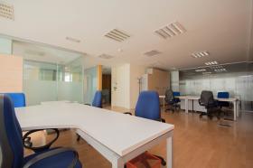 En venta planta entera de oficinas totalmente instaladas y amuebladas