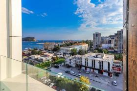 Estudio moderno en Budva