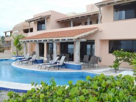 Villa de lujo con impresionantes vistas al mar
