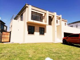 Casa de lujo de 5 dormitorios en Blue Valley Golf Estate, Midrand, Sudáfrica