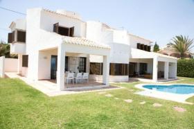 Villa de primerísima línea del mar