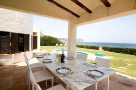 Villa de primerísima línea del mar
