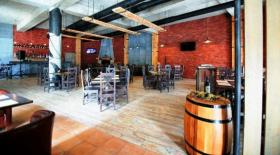 Restaurante en venta en Tbilisi, Georgia, frente a la estación de metro