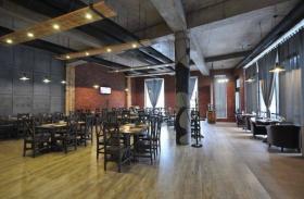 Restaurante en venta en Tbilisi, Georgia, frente a la estación de metro