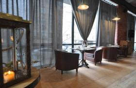 Restaurante en venta en Tbilisi, Georgia, frente a la estación de metro
