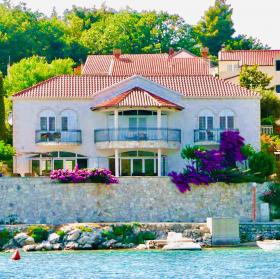 Villa frente al mar en la Riviera de Dubrovnik en venta por el propietario