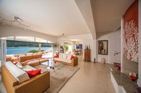 Villa frente al mar en la Riviera de Dubrovnik en venta por el propietario