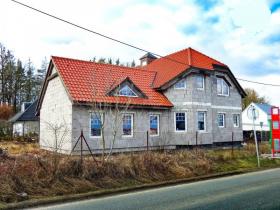 Casa en venta en los tranquilos suburbios de Praga-Uvaly