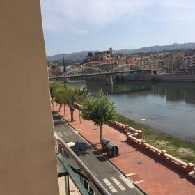 Hermoso apartamento grande con vista al río