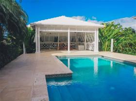 Villa Aurora, un retiro privado en Lyford Cay, Nassau, Bahamas