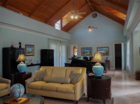 Villa Aurora, un retiro privado en Lyford Cay, Nassau, Bahamas