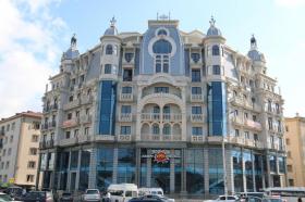 Apartamento de lujo con vistas al mar en el centro de Batumi