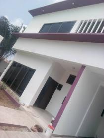 Nueva villa con piscina en For Ever