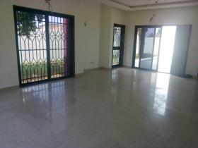 Nueva villa con piscina en For Ever