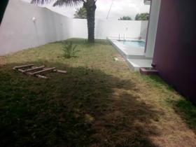 Nueva villa con piscina en For Ever