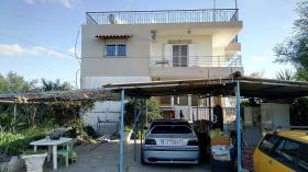 Venta apartamento para renovar 35 km del centro de Atenas y 2,5 km de la playa