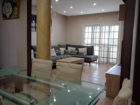 Hermosa casa cerca de Playa San Juan en Piedra Hincada