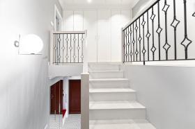 Precioso apartamento de 4 dormitorios en Cracovia con terraza de 90m2.