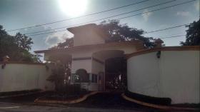 En venta Residencia de lujo en península 360 vistas panorámicas al lago